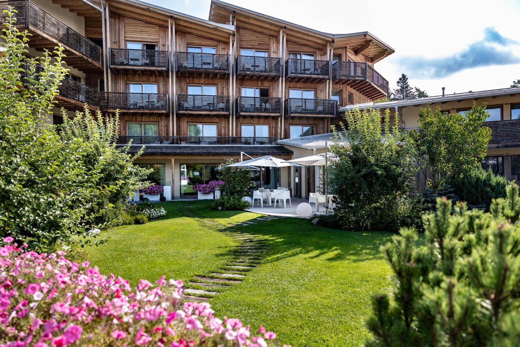 Blu Hotel Natura&Spa - Adults Only Folgaria Exterior foto